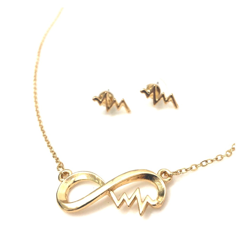 Heartbeat Necklace and Earring set!❤️